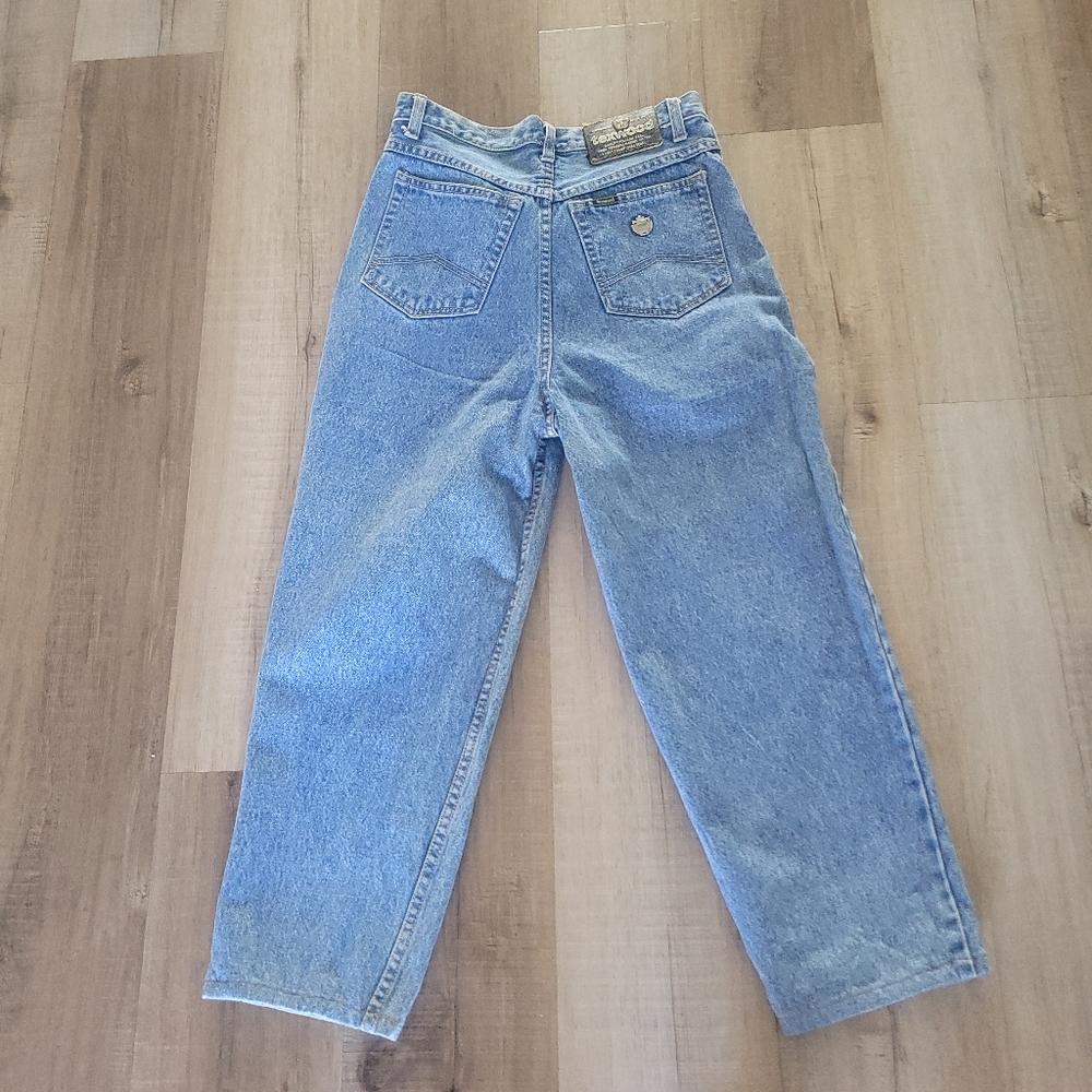 Text Wood Blue High-Waisted Jeans